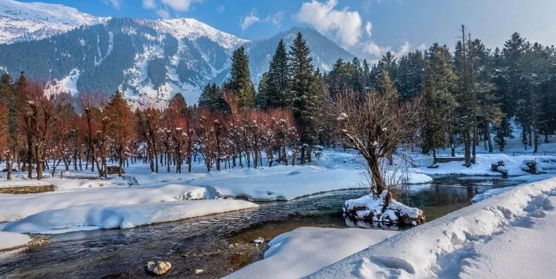 Pahalgam: The First to Witness Winter Magic